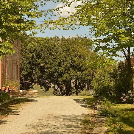 Agriturismo Riparossa Farm stay *